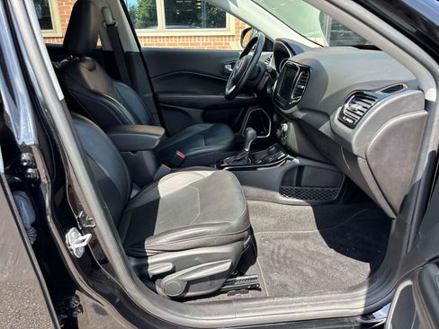 Used 2021 Jeep Compass Limited w/ Sun and Sound Group AWD/4WD image 30