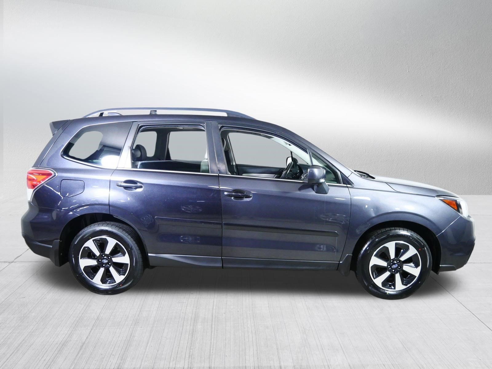 Used 2017 Subaru Forester 2.5i Limited AWD/4WD image 8