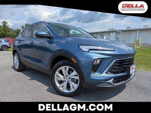 Used 2024 Buick Encore GX Preferred w/ Comfort Package AWD/4WD image 1