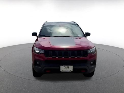 Used 2025 Jeep Compass Trailhawk AWD/4WD image 11