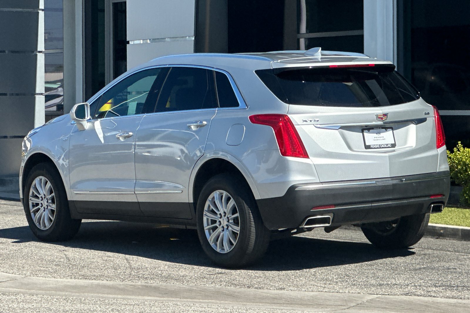 Used 2019 Cadillac XT5 FWD image 6
