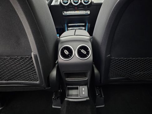 Used 2025 Mercedes-Benz GLB 35 AMG 4MATIC image 34