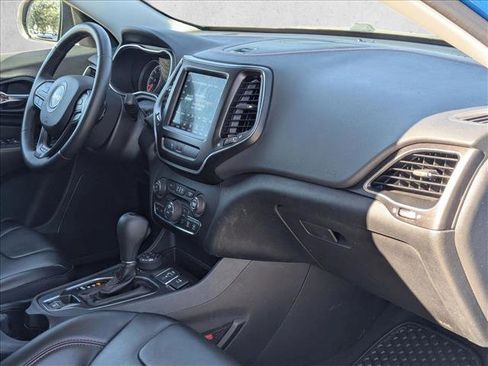 Used 2019 Jeep Cherokee Trailhawk w/ Comfort/Convenience Group image 20