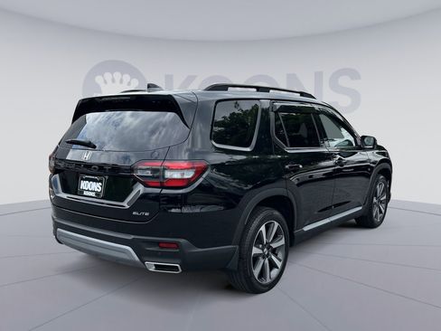Used 2025 Honda Pilot Elite image 7