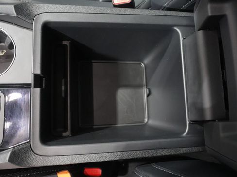 Used 2025 Honda Pilot EX-L image 35