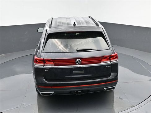 Used 2024 Volkswagen Atlas SE image 29