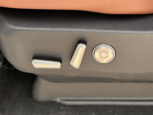 Used 2026 Lincoln Navigator Reserve image 37