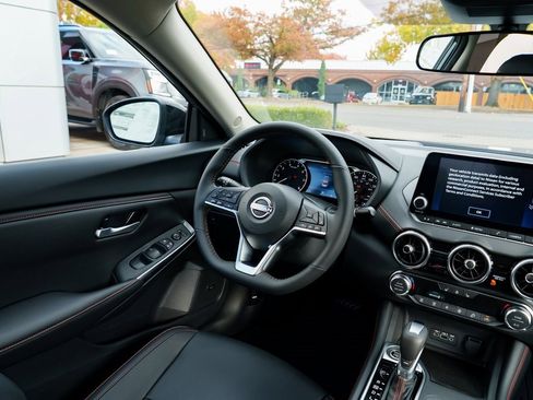 New 2025 Nissan Sentra SR w/ SR Premium Package image 10