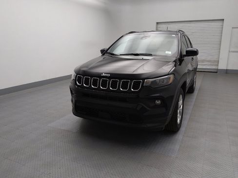 Used 2024 Jeep Compass Latitude image 15