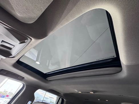 Used 2019 Cadillac Escalade Luxury image 47