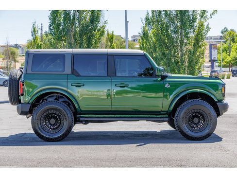Used 2023 Ford Bronco Outer Banks AWD/4WD image 2