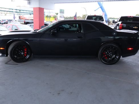 Used 2018 Dodge Challenger T/A image 9
