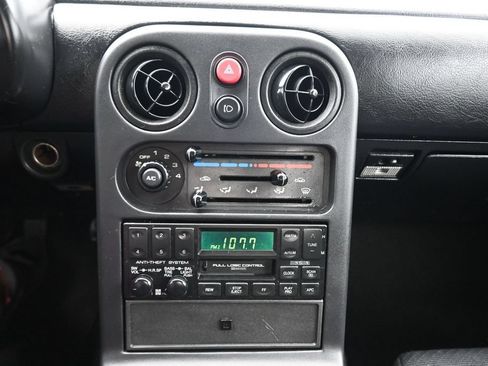 Used 1990 MAZDA MX-5 Miata RWD image 17
