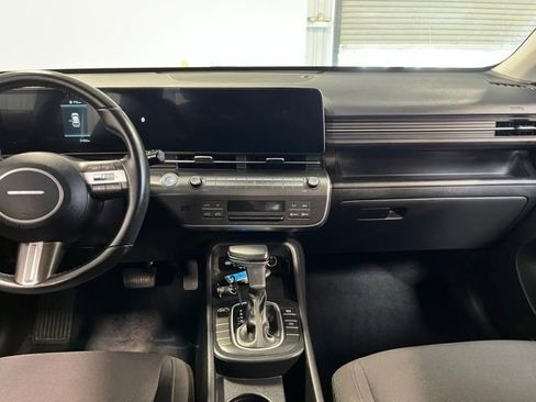 Used 2024 Hyundai Kona SEL FWD image 19