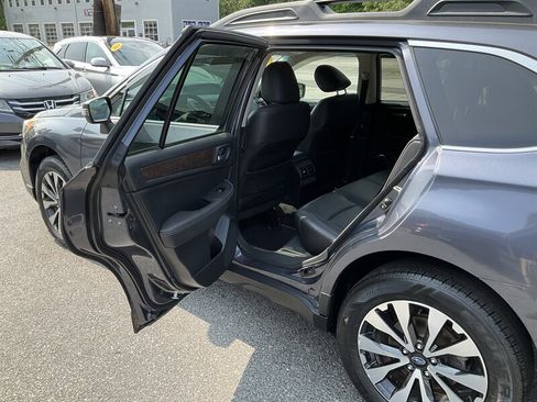 Used 2015 Subaru Outback 2.5i Limited AWD/4WD image 14