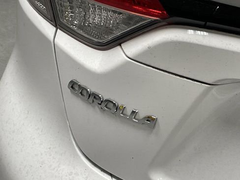 Certified 2022 Toyota Corolla LE image 43