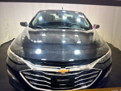 Used 2023 Chevrolet Malibu LT image 2