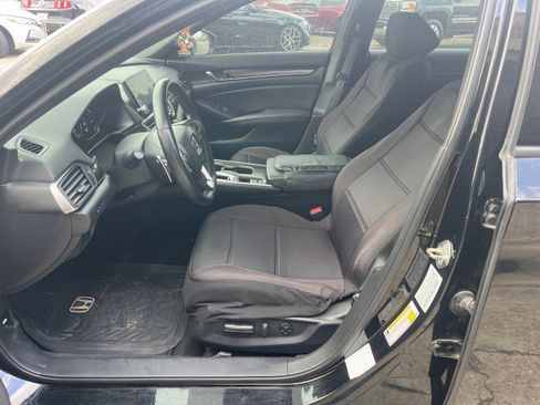Used 2019 Honda Accord Sport image 13