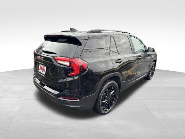 Used 2024 GMC Terrain SLE w/ Driver Convenience Package FWD image 4