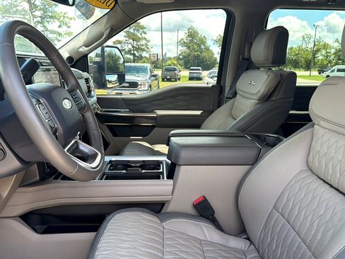 New 2026 Ford F250 Platinum w/ Platinum Plus Package AWD/4WD image 12