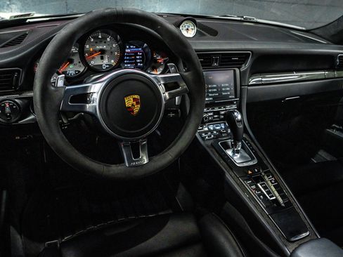 Used 2014 Porsche 911 Turbo S AWD/4WD image 19