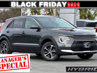 New 2025 Kia Niro LX