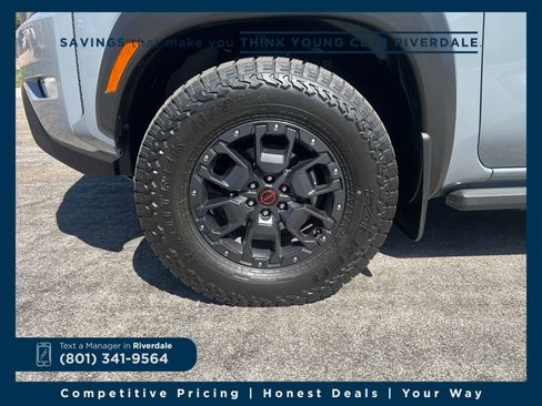 Used 2022 Nissan Frontier PRO-4X w/ Pro-4X Premium Package image 24