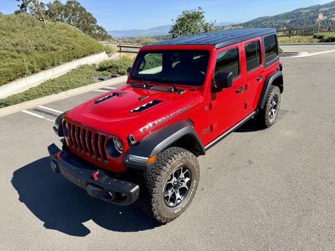 Used 2021 Jeep Wrangler Unlimited Rubicon image 2