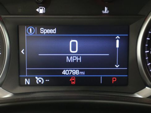 Used 2024 GMC Terrain SLE image 39