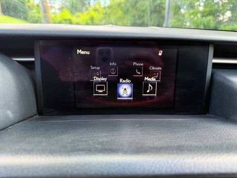 Used 2016 Lexus IS 200t RWD image 18