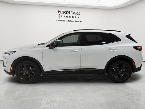 Used 2025 Buick Envision Sport Touring AWD/4WD image 2