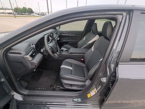 Used 2026 Toyota Camry SE w/ Convenience Package image 11