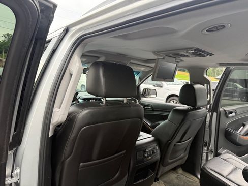 Used 2015 Chevrolet Suburban LTZ AWD/4WD image 49