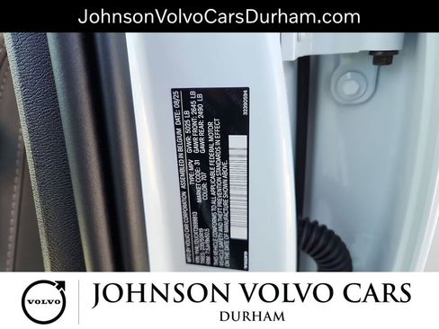 New 2026 Volvo XC40 B5 Plus w/ Protection Package Premier image 18