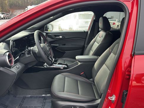 New 2026 Chevrolet Trax RS w/ Driver Confidence Package image 8