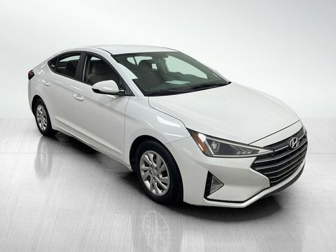 Used 2020 Hyundai Elantra SE image 1