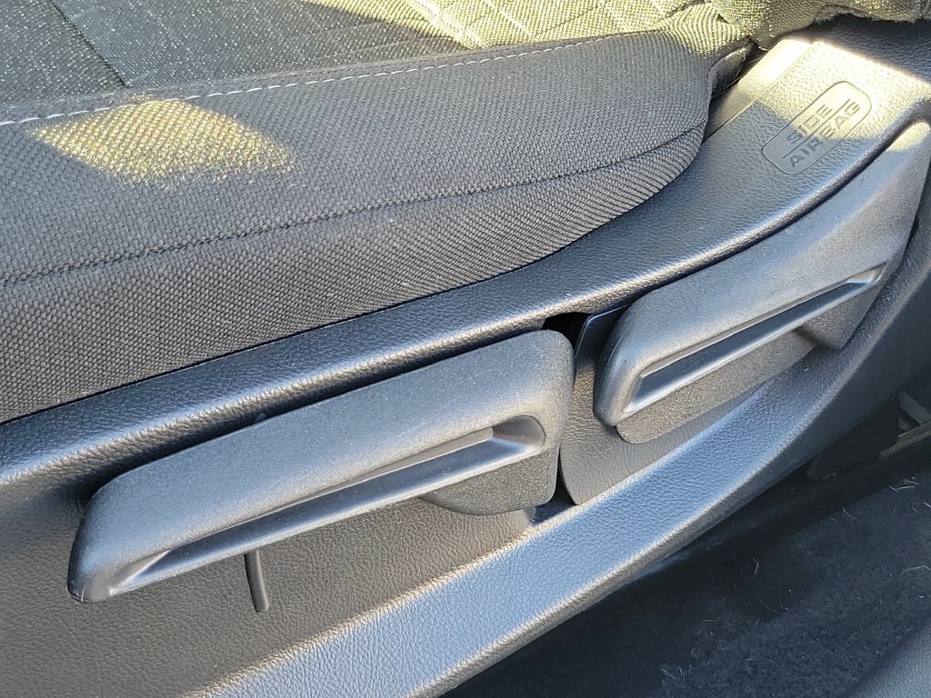 Certified 2025 Honda HR-V LX image 22