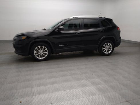 Used 2021 Jeep Cherokee Latitude FWD image 2