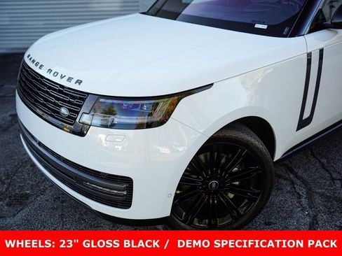 Used 2022 Land Rover Range Rover SE image 2