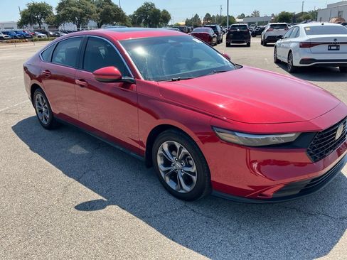 Used 2023 Honda Accord EX image 3