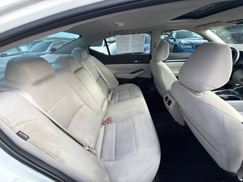 Used 2019 Nissan Altima 2.5 SV FWD image 28