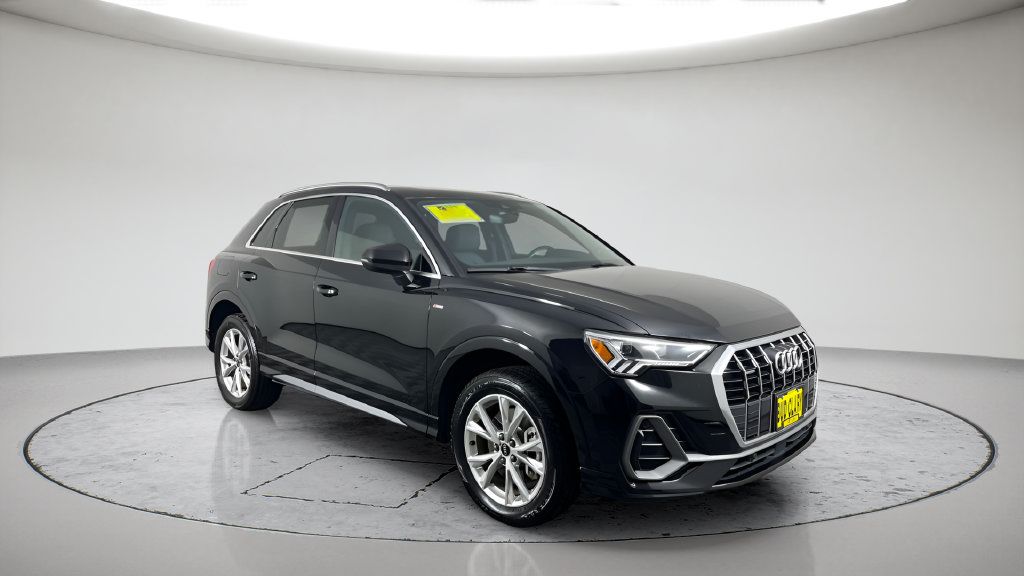 Used 2023 Audi Q3 2.0T Premium AWD/4WD image 3