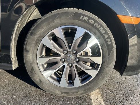 Used 2024 Honda Odyssey EX-L image 16