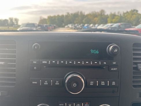 Used 2014 GMC Sierra 2500 SLE w/ SLE Preferred Package image 43