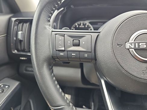 Used 2024 Nissan Pathfinder SV FWD image 22