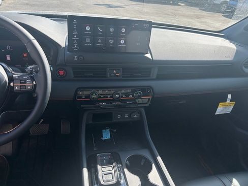 New 2026 Honda Pilot TrailSport image 18