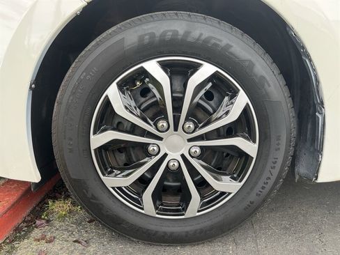 Used 2016 Toyota Corolla L image 21