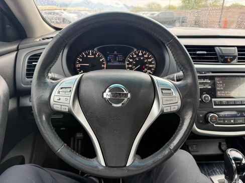 Used 2017 Nissan Altima 2.5 SL w/ Moonroof Package image 17