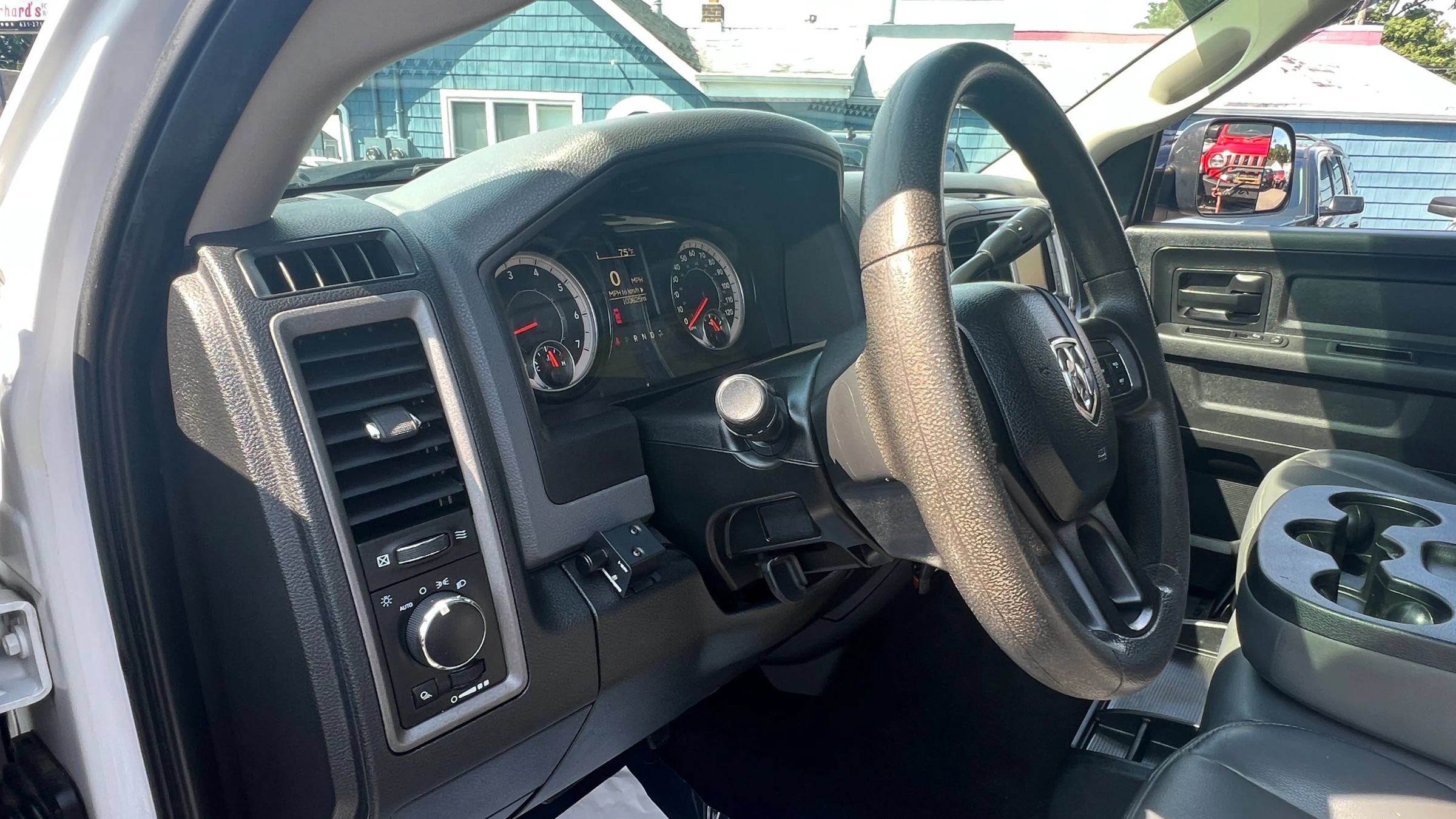 Used 2016 RAM 2500 Tradesman w/ Chrome Appearance Group AWD/4WD image 11