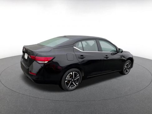 Used 2025 Nissan Sentra SV image 13